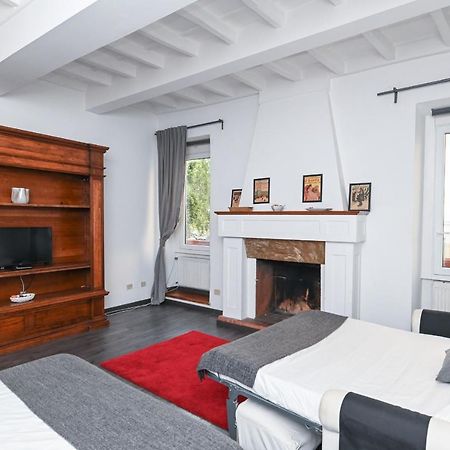 רומא Gorgeous Trastevere Loft On The River מראה חיצוני תמונה