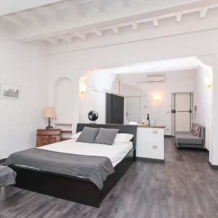 רומא Gorgeous Trastevere Loft On The River מראה חיצוני תמונה