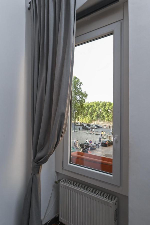 רומא Gorgeous Trastevere Loft On The River מראה חיצוני תמונה