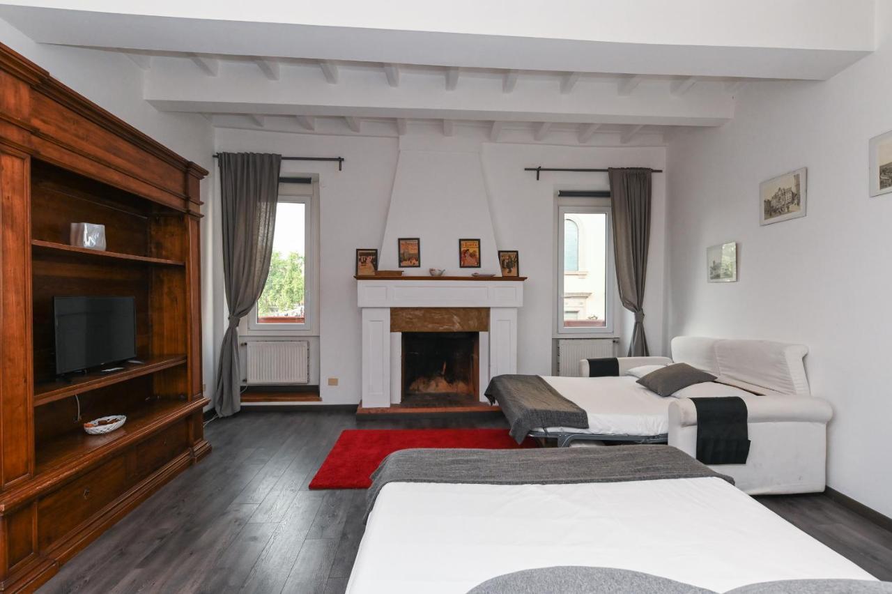 רומא Gorgeous Trastevere Loft On The River מראה חיצוני תמונה