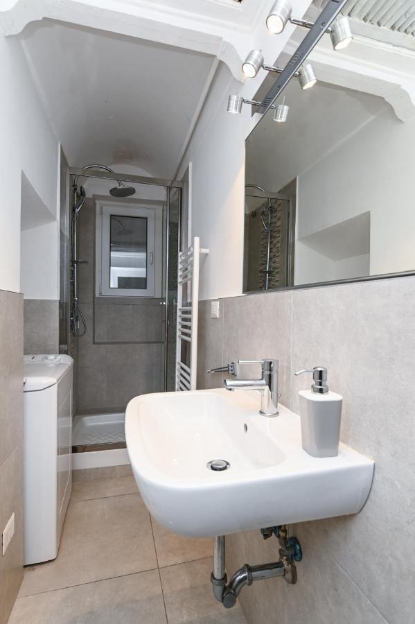 רומא Gorgeous Trastevere Loft On The River מראה חיצוני תמונה