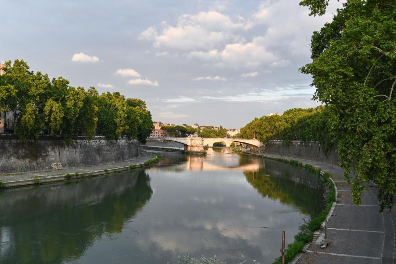 רומא Gorgeous Trastevere Loft On The River מראה חיצוני תמונה